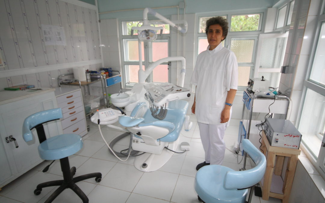 Ein Behandlungszimmer der Zahnarztklinik in Herat.