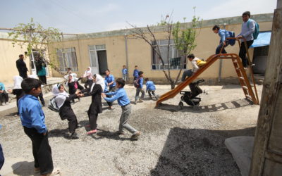 Schulkinder in Kabul suchen Pateneltern